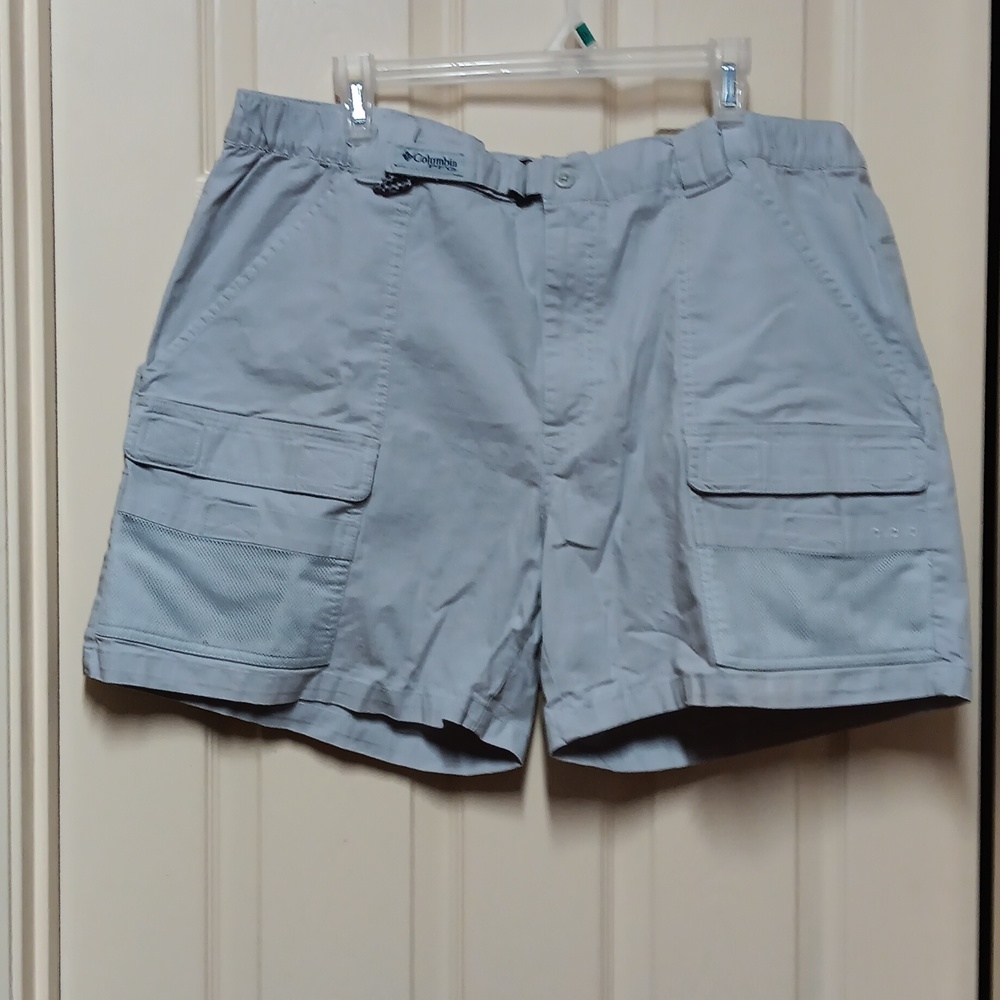 Men’s Columbia  PFG Shorts Fishing Gray Cargo Utility Shorts Lots Of Pockets XL